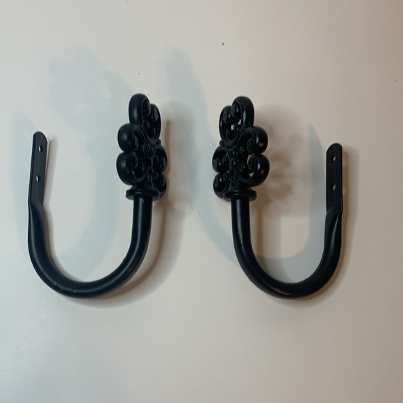 Black Curtain Pull Backs Really pretty Used - Picture 4 of 4